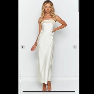 Maiah Maxi Dress. Beginning Boutique. Size 10.